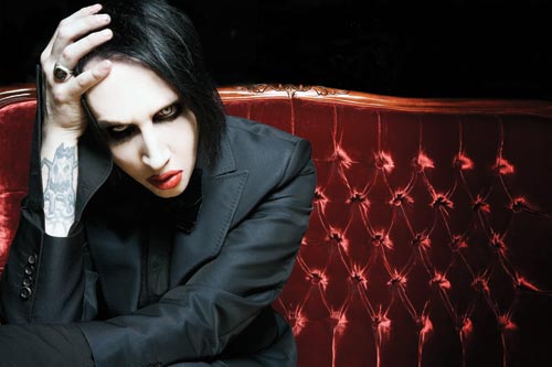 Manson se prend la tête