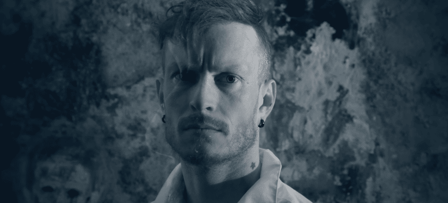 Image default