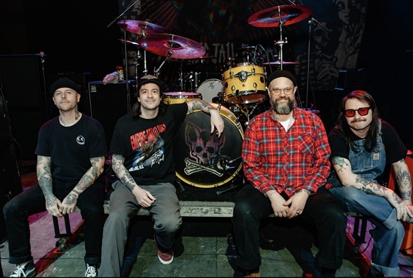 Image default